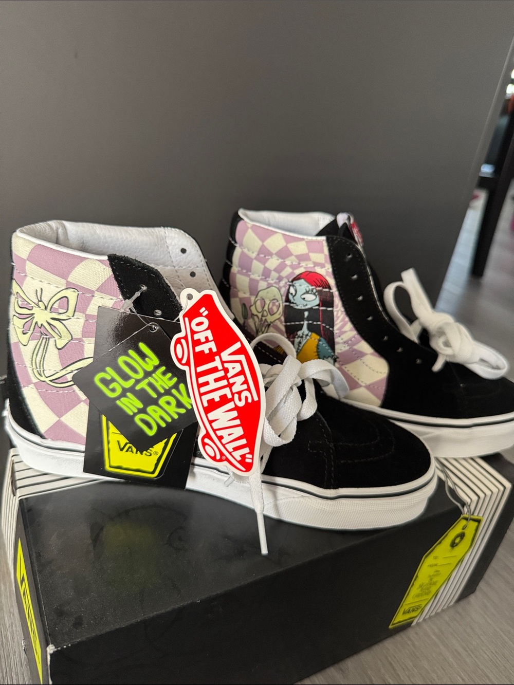 Vans Nightmare Before Christmas High Top Sally Sneakers Women’s 6 NIB